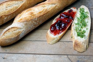 Knusprige Baguettes, ganz einfach selbst gebacken