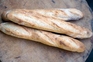 Knusprige Baguettes, ganz einfach selbst gebacken