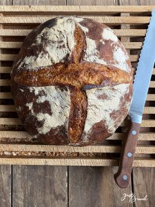 Basisteig vor dem Backen eingeschnitten