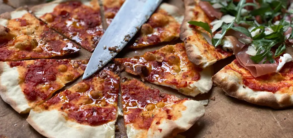 Pizzabrot und Pizzateig