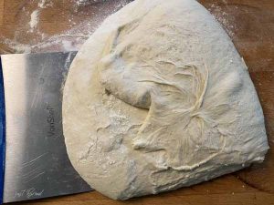 Fougasse-Teig falten