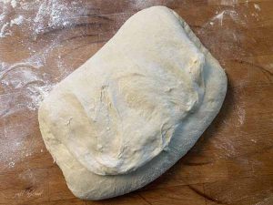 Fougasse-Teig falten