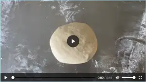 Starbild Video Fladenbrot flach drücken
