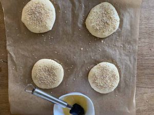 Burger Buns vor dem Backen