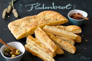 Dinkel-Fladenbrot, soft und fluffig