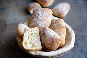 Dinkelbrötchen zum Frühstück