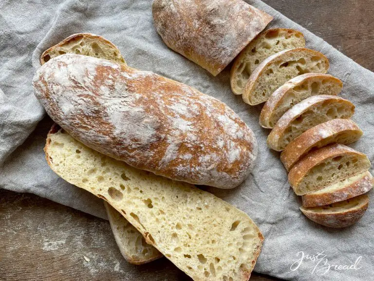 Ein super saftig, lockeres DinkelCiabatta mit Mehlkochstück