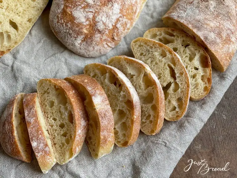 Ein super saftig, lockeres DinkelCiabatta mit Mehlkochstück