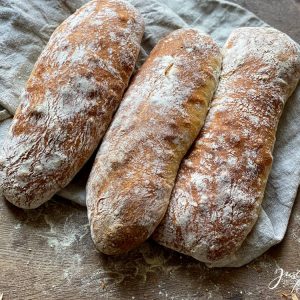 Ein super saftig, lockeres DinkelCiabatta mit Mehlkochstück