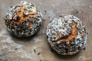 Kürbiskernbrot mit aromatischer Kruste und Krume