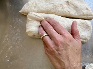 Toasbrot: Teig portionieren und formen