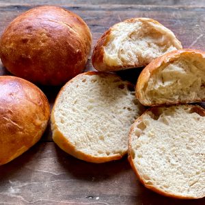 Luftige Milchbrötchen mit Hefewasser