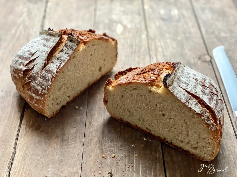 EmmerDinkelBrot mit würzigem Geschmack und saftiger Krume