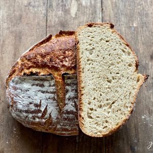 EmmerDinkelBrot mit würzigem Geschmack und saftiger Krume