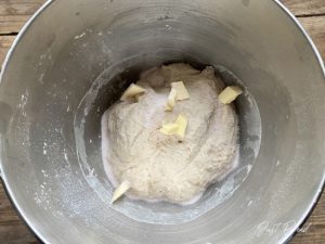 HefewasserBrot Teig mit Buttermilch, Weizenvollkornmehl und Butter