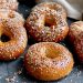 Bagels mit typischer Kruste und feinporiger Krume