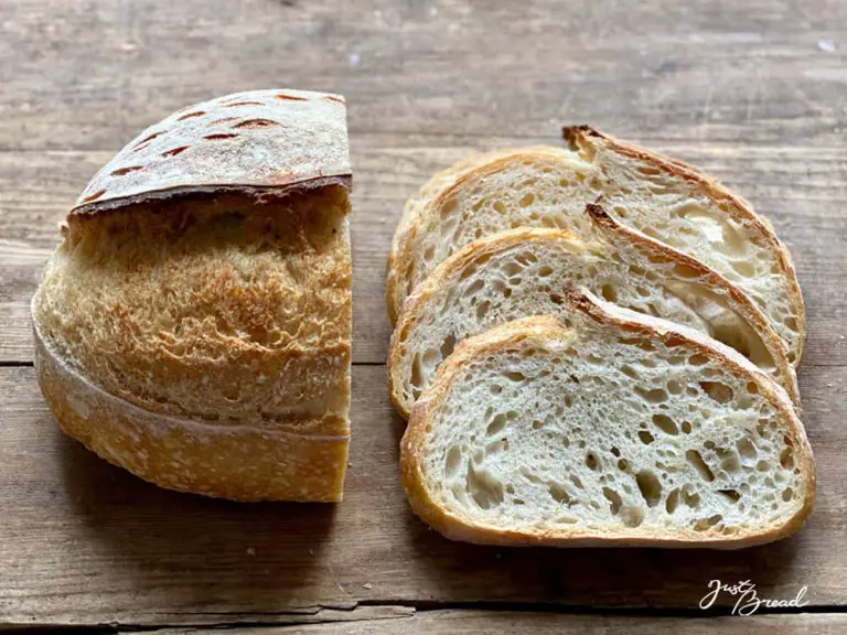 Italienisches Landbrot mit Hartweizenmehl und Tipo 0