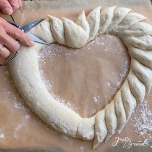 Pain d'épi Herzform vor dem Backen einschneiden