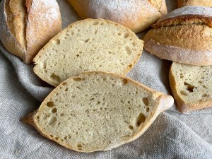 Einkorn Dinkel Brötchen, weiche Krume mit leicht nussigem Aroma