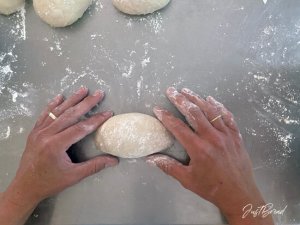 Einkorn Dinkel Brötchen Teiglinge länglich formen