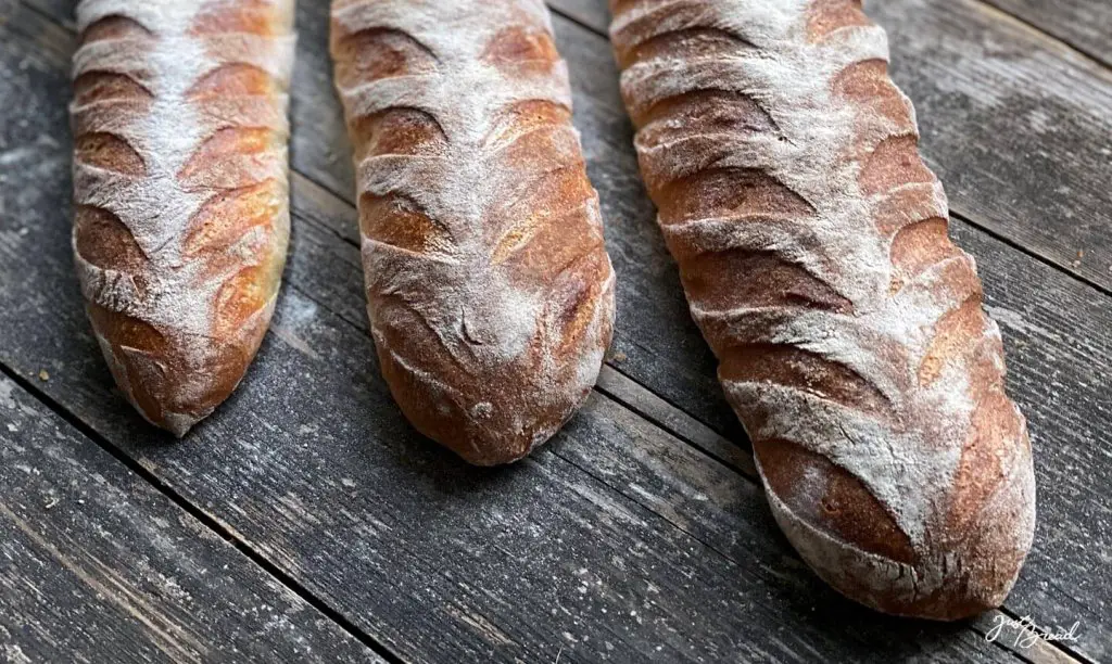 Brotstangen mit Fischgrätmuster zum WorldBreadDay