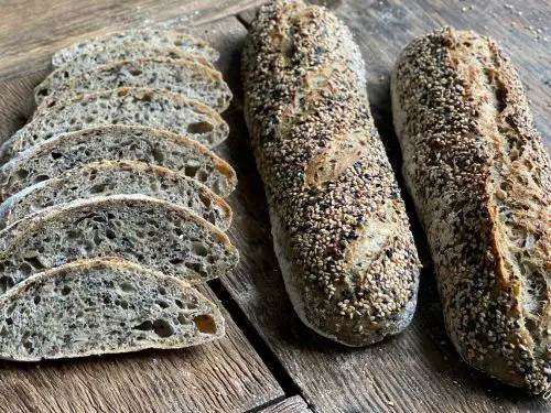 Körner-Baguettes in knuspriger Saaten-Variante