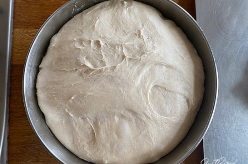 Weckmänner, Teig nach der Stockgare, er hat sein Volumen verdoppelt.