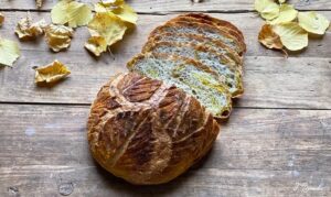 Herbstbrot: Kartoffelbrot im herbstlichen Look