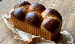 Wattiges Toastbrot mit Pâte fermentée