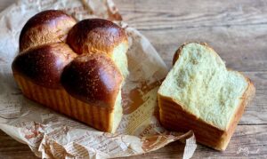 Wattiges Toastbrot mit Pâte fermentée