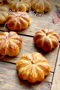 Milchbrötchen in Kürbisform
