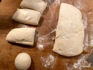 Portionieren des Teiges und rund formen
