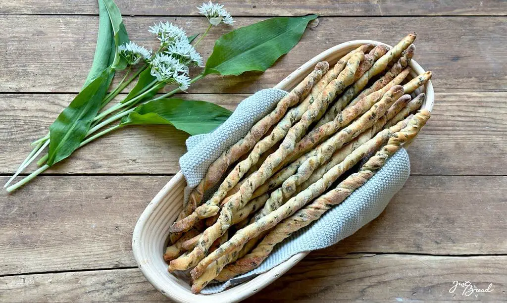 Leckere Bärlauch-Käse-Stangen - ein knuspriger Bärlauch-Snack