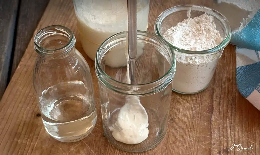 Sauerteig umzüchten, vom Weizensauerteig zum Roggensauerteig