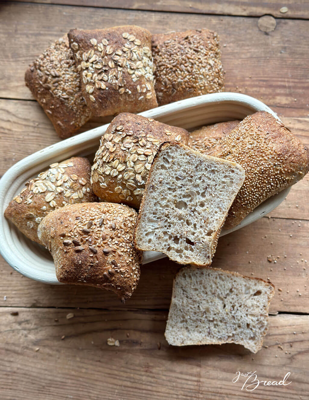 Zucchini-Brötchen mit Saaten selber backen